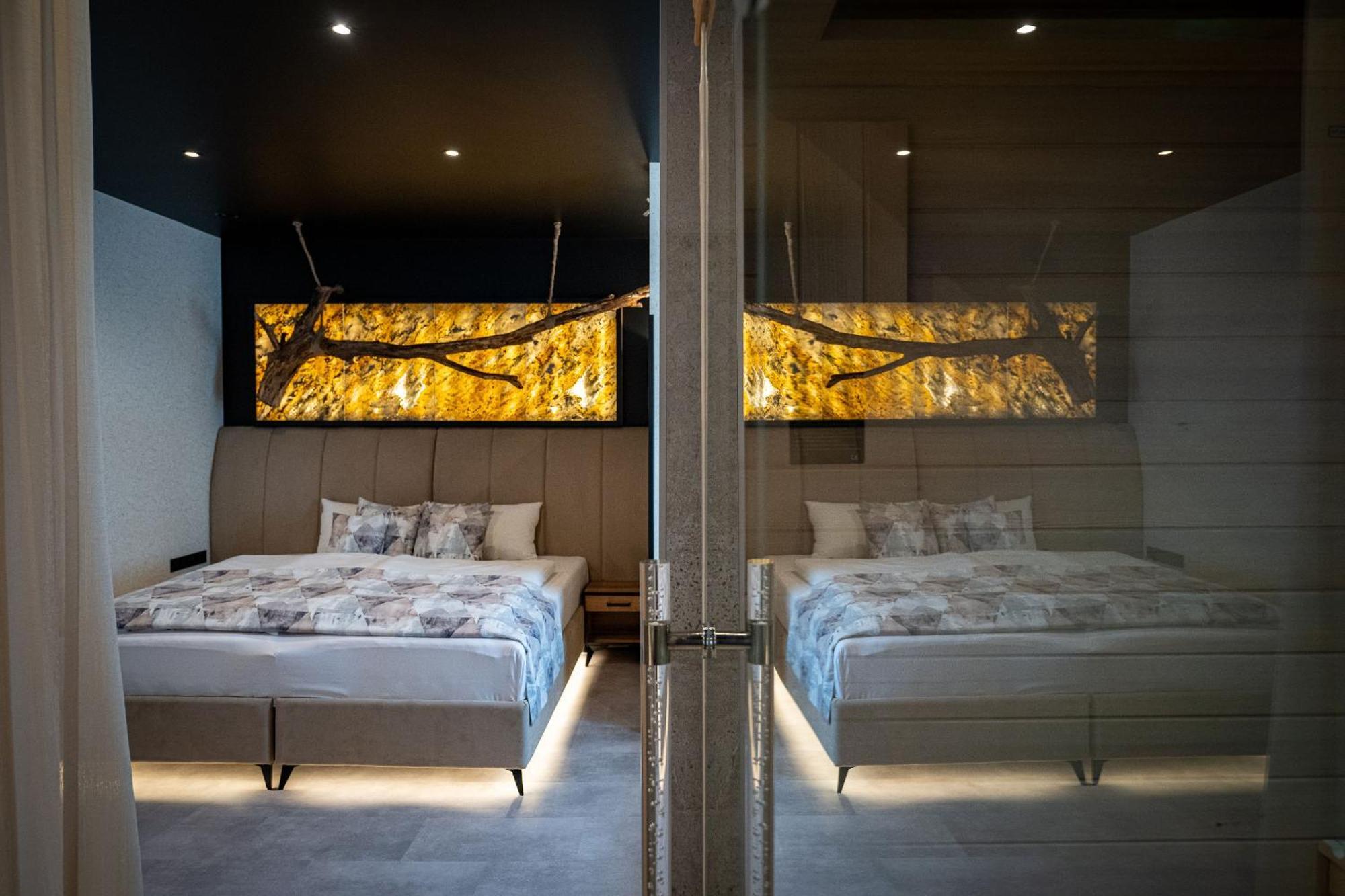 Turul Boutique Rooms & Apartment 索尔沃什 外观 照片
